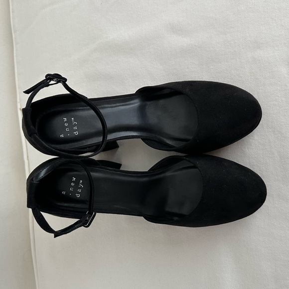 !! SOLD !! suede platform heels #partyshoes #platform #holidaystyle - Picture 4 of 7